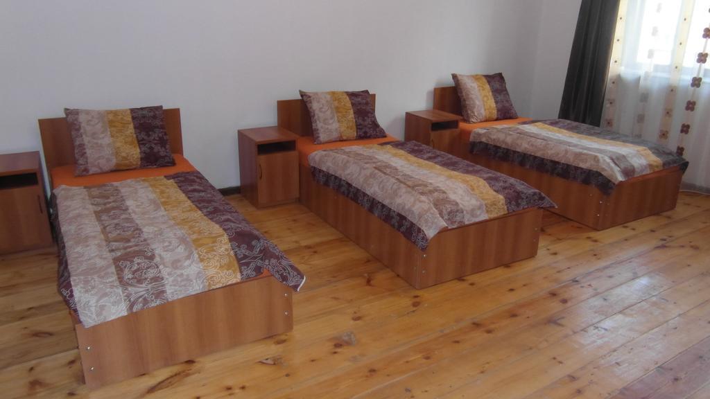 Gvirilas Sakhli Guest House Khashuri Pokoj fotografie