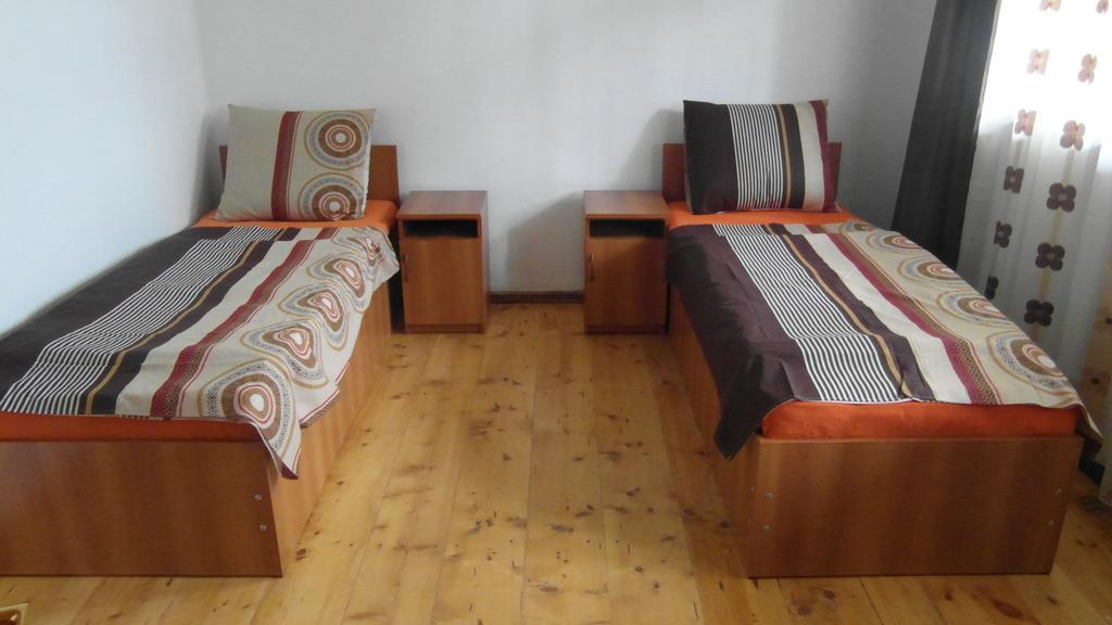 Gvirilas Sakhli Guest House Khashuri Pokoj fotografie