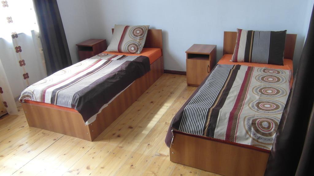 Gvirilas Sakhli Guest House Khashuri Pokoj fotografie